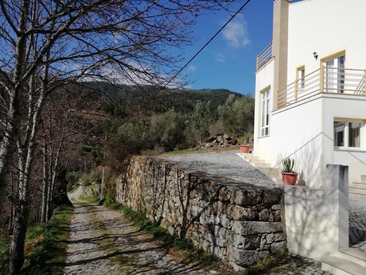 Holiday home Casa Oliveiras -