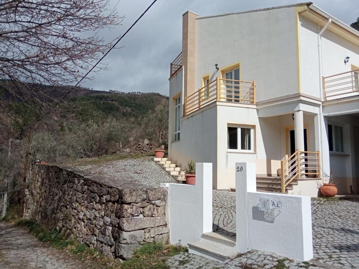 Holiday home Casa Oliveiras - Manteigas