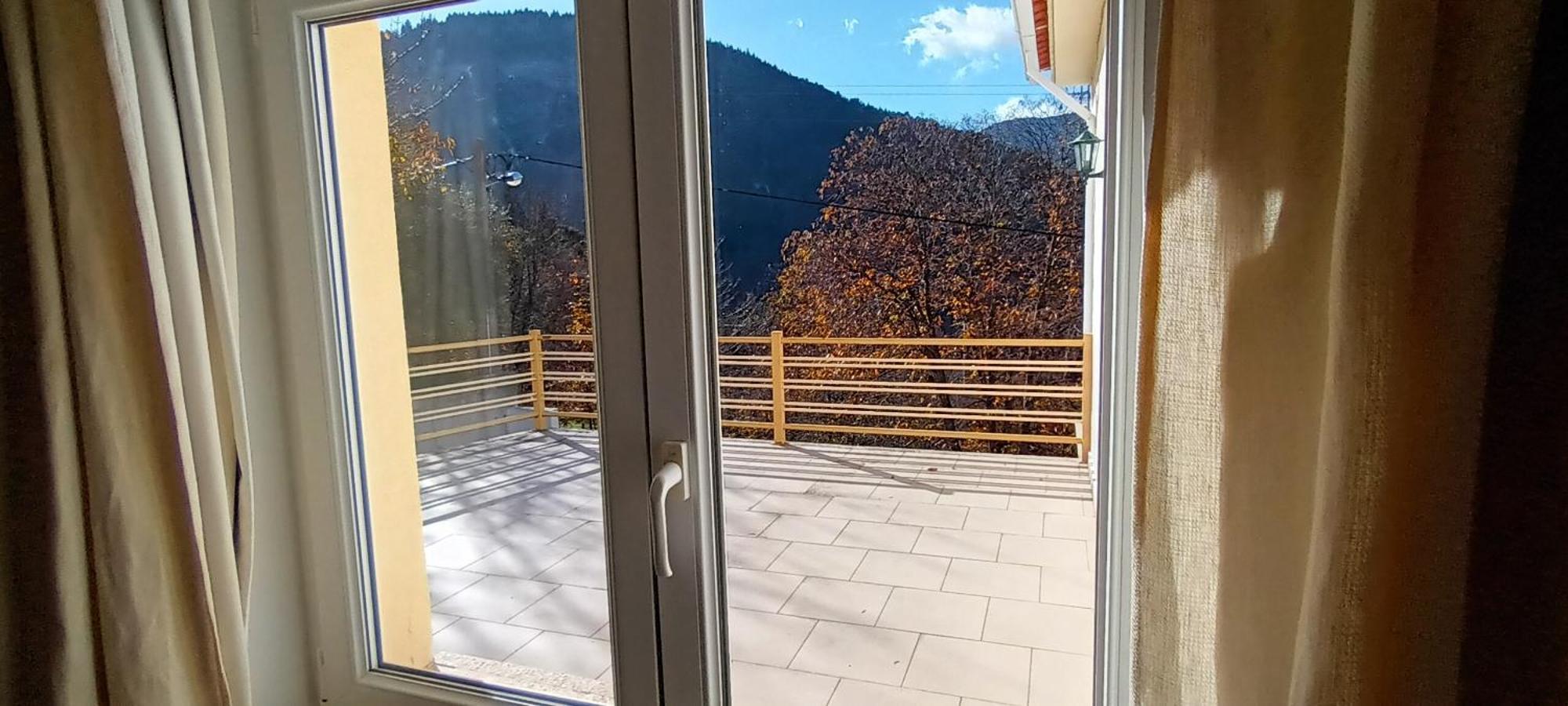 Casa Oliveiras - *